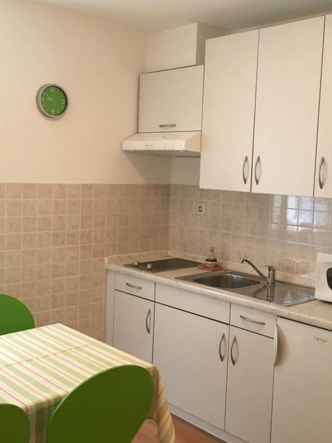 Apartment Filipas Cres Exterior photo